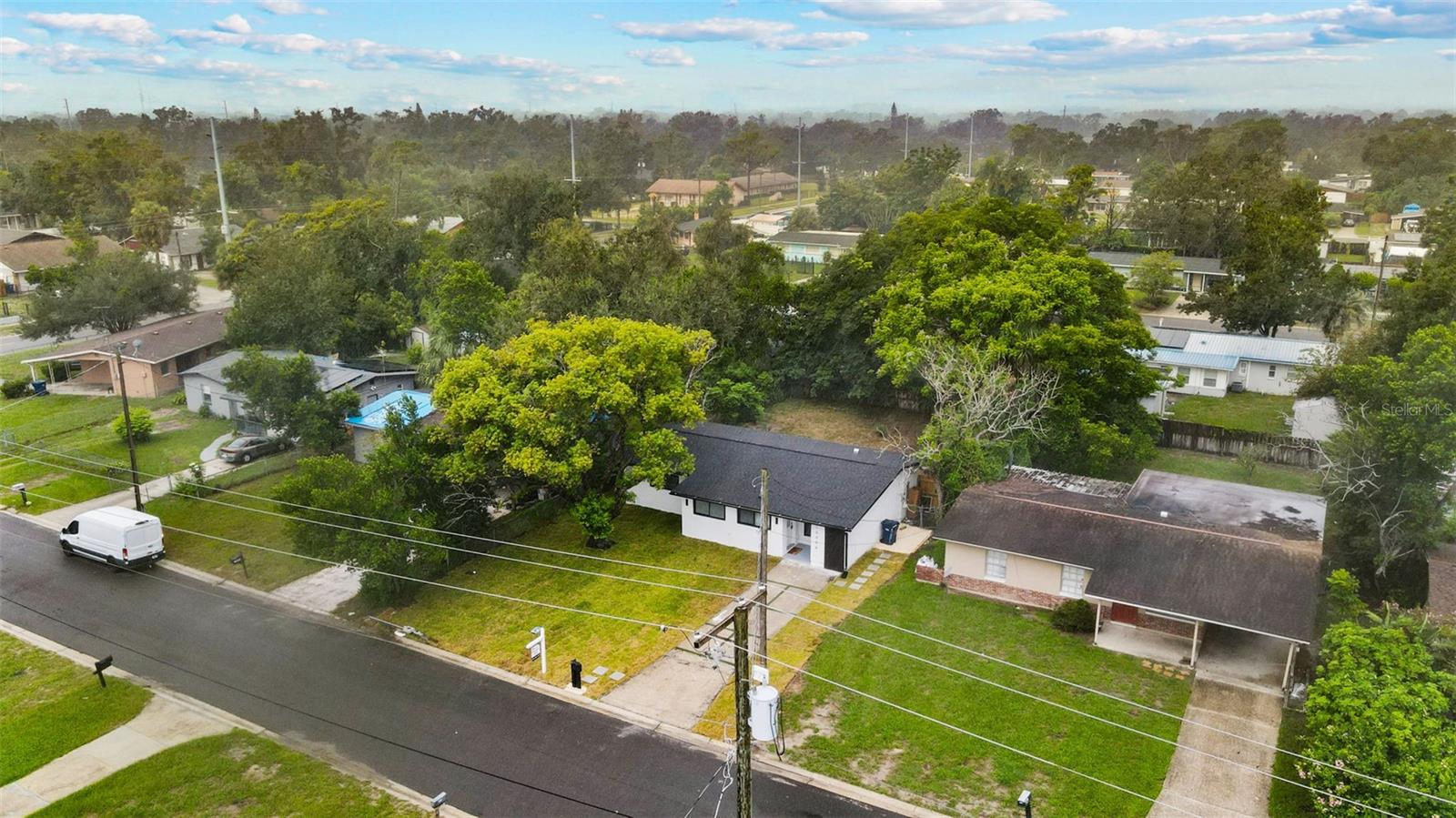 Image 31 of 33 For 10908 Aster Avenue