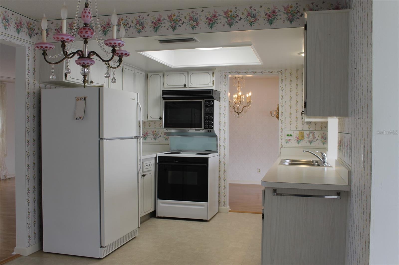 Image 29 of 50 For 9665 Mainlands Boulevard W