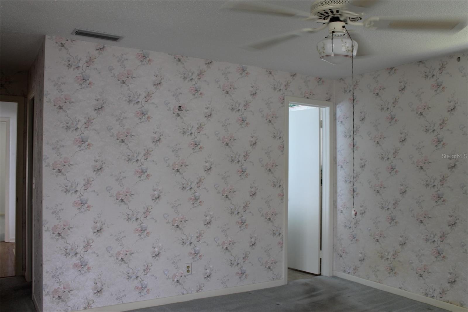 Image 34 of 50 For 9665 Mainlands Boulevard W