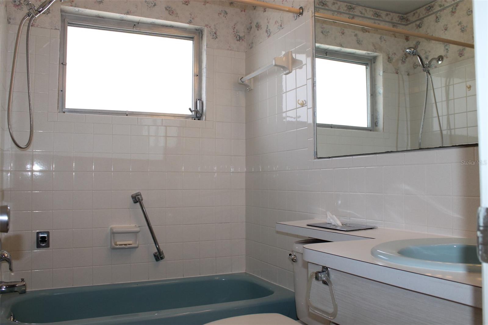Image 41 of 50 For 9665 Mainlands Boulevard W