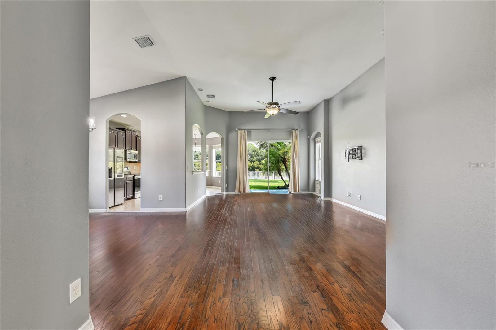Image 5 of 50 For 7514 Forest Mere Drive