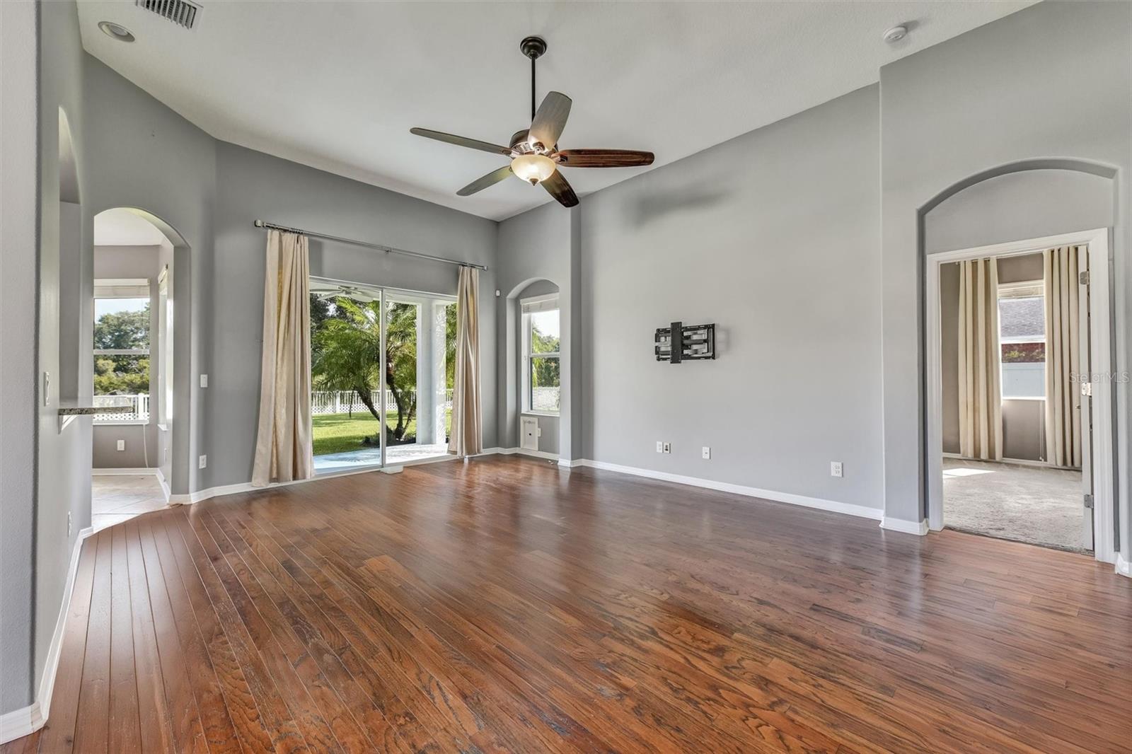 Image 7 of 50 For 7514 Forest Mere Drive