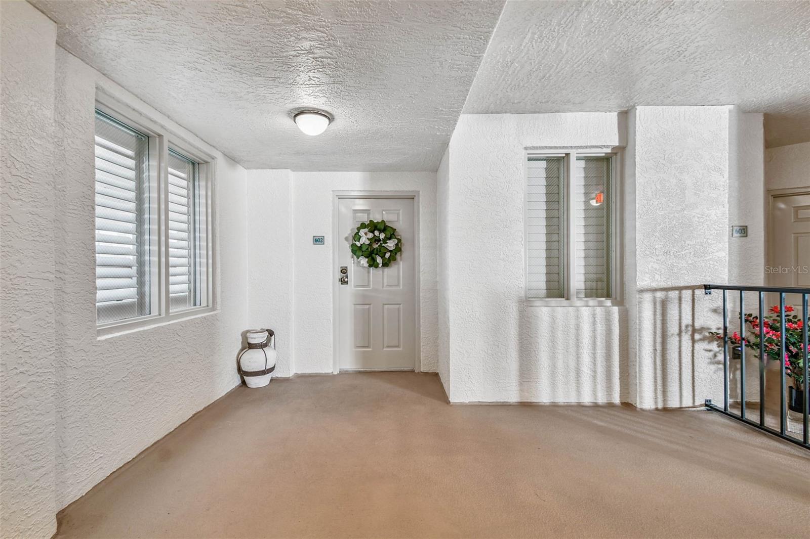 Image 10 of 69 For 670 Island Way 602