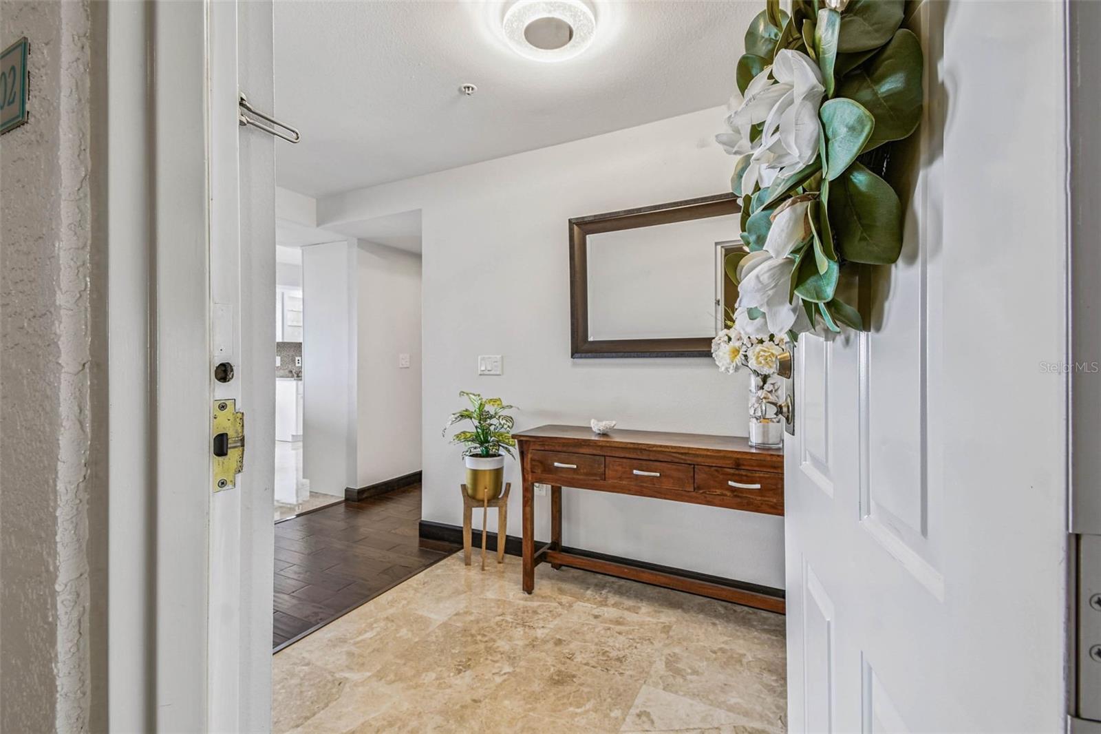 Image 11 of 69 For 670 Island Way 602