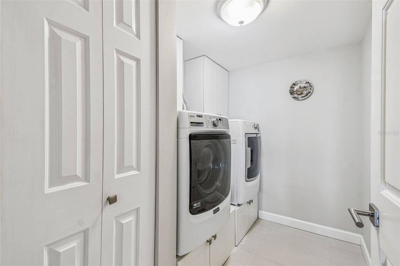 Image 30 of 69 For 670 Island Way 602