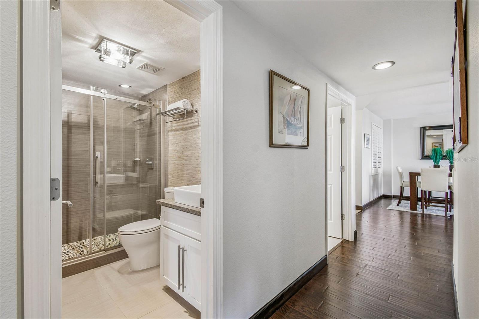 Image 32 of 69 For 670 Island Way 602