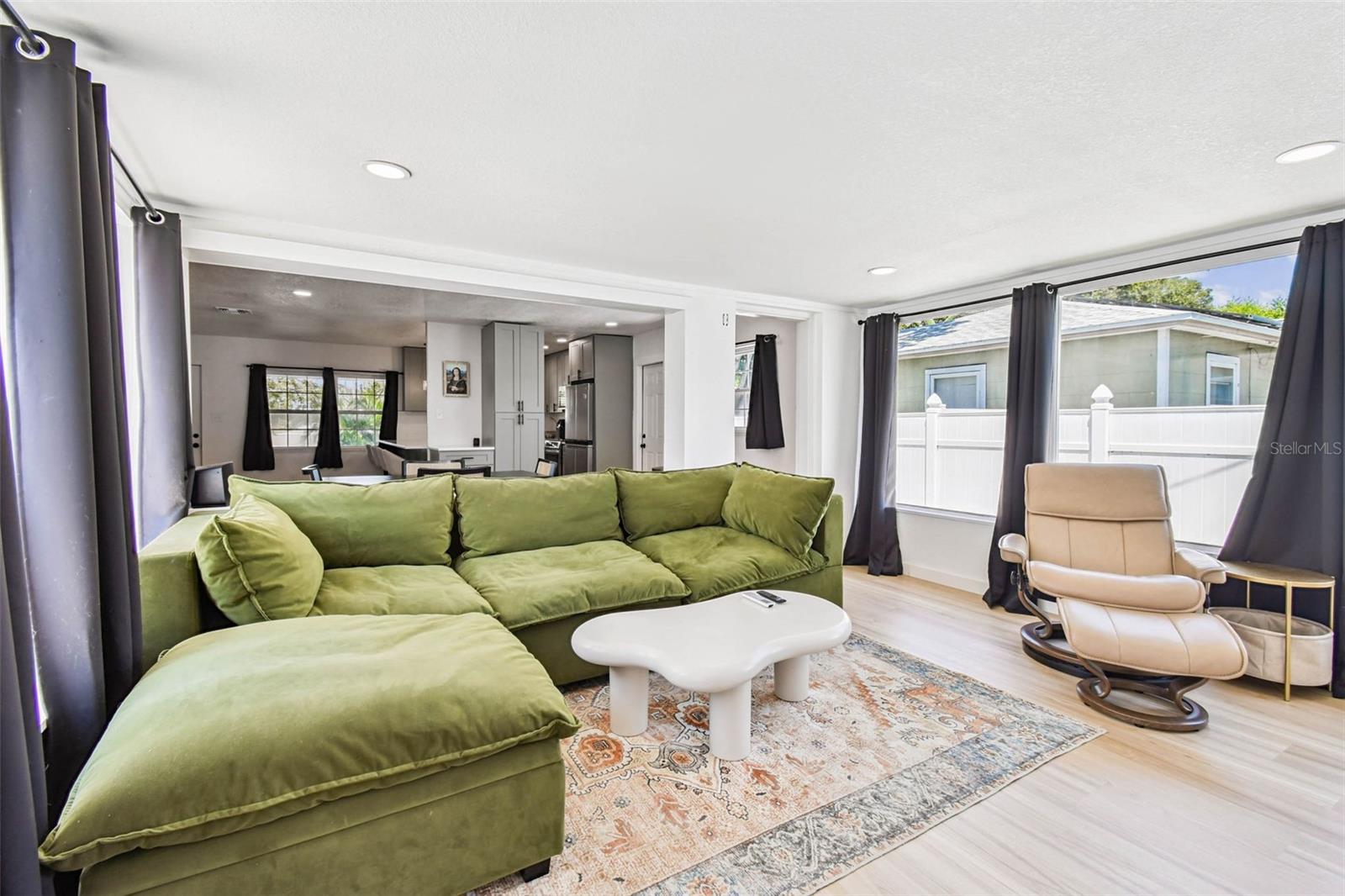 Image 20 of 37 For 4728 9th Avenue N