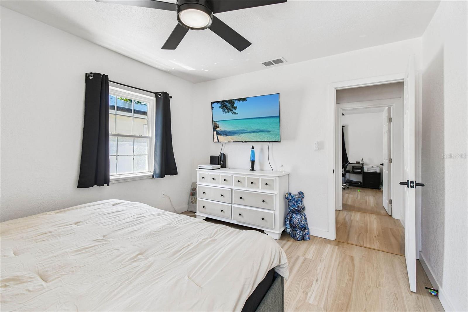 Image 24 of 37 For 4728 9th Avenue N