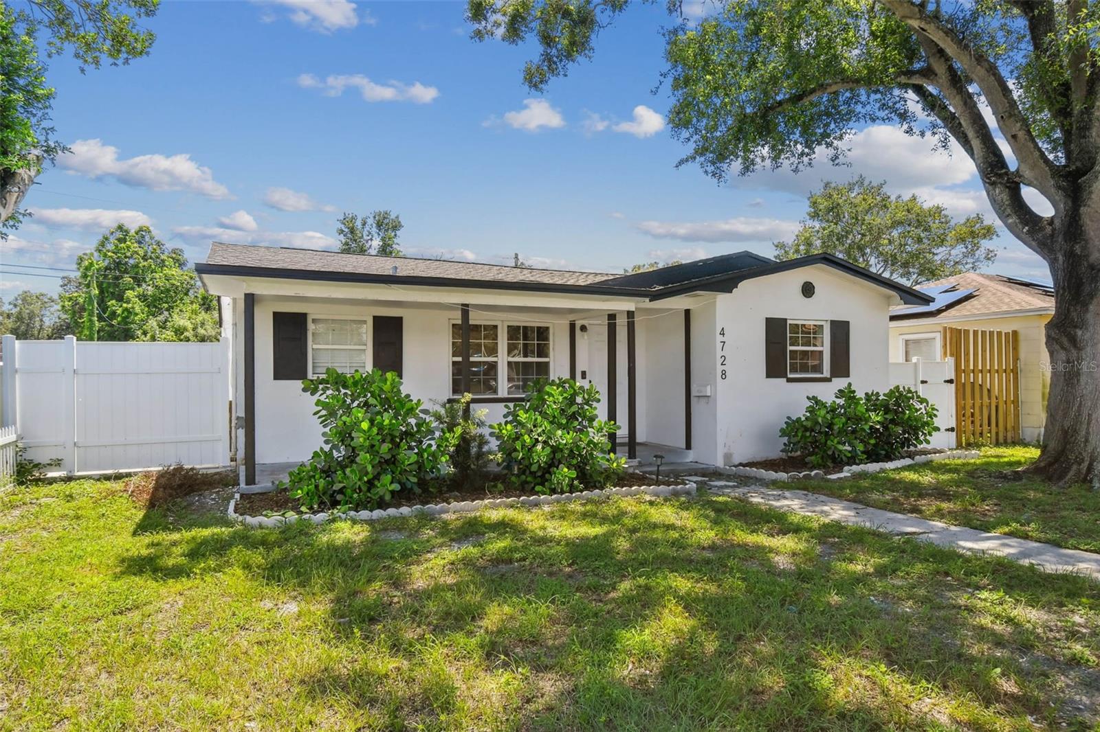 Image 3 of 37 For 4728 9th Avenue N
