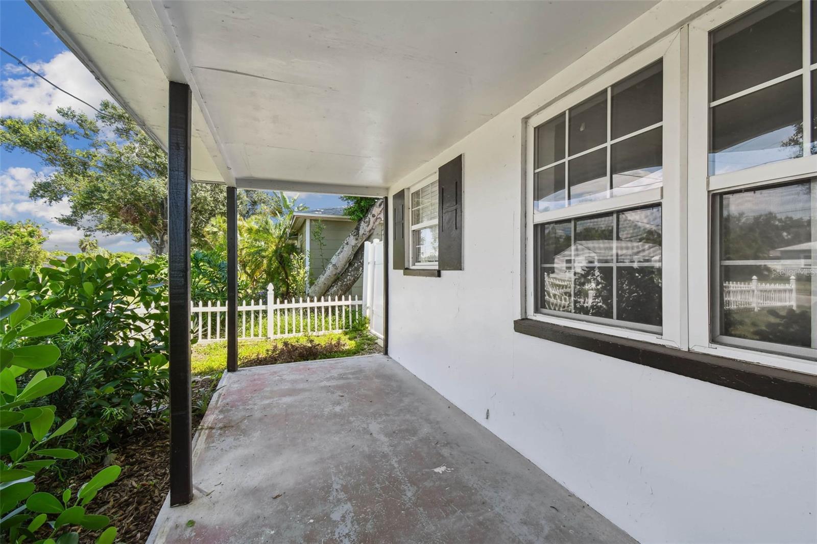 Image 5 of 37 For 4728 9th Avenue N