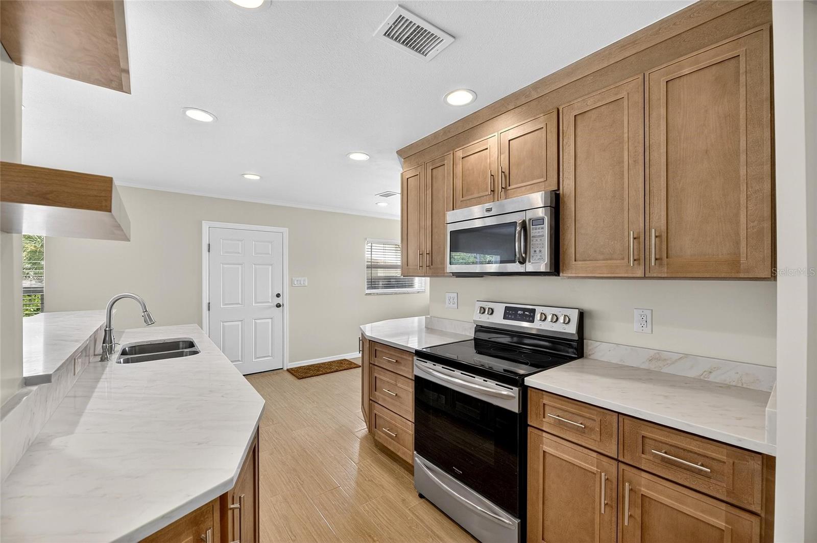 Image 24 of 89 For 9308 River Cove Drive