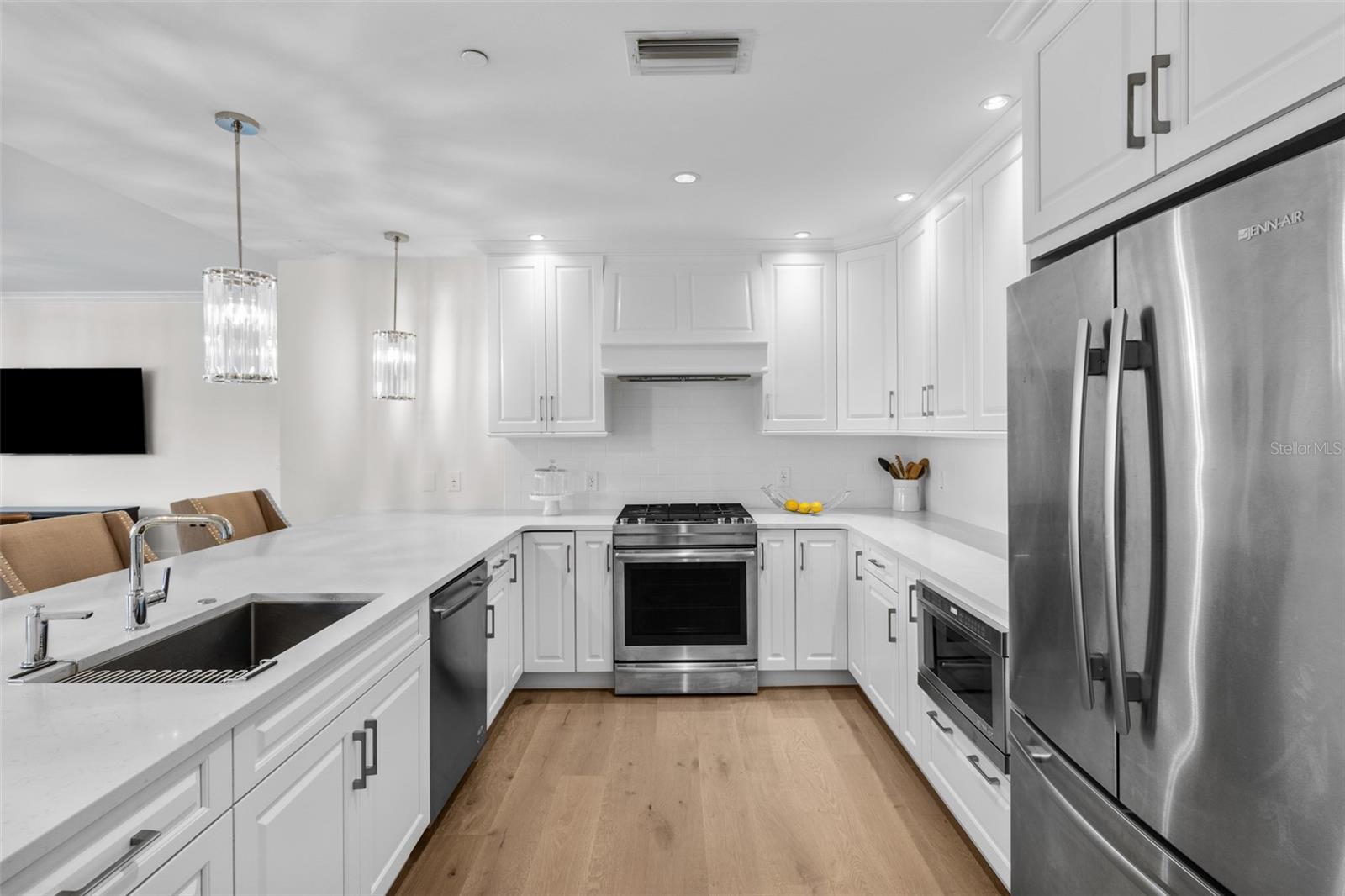 Image 13 of 58 For 146 4th Avenue Ne 302
