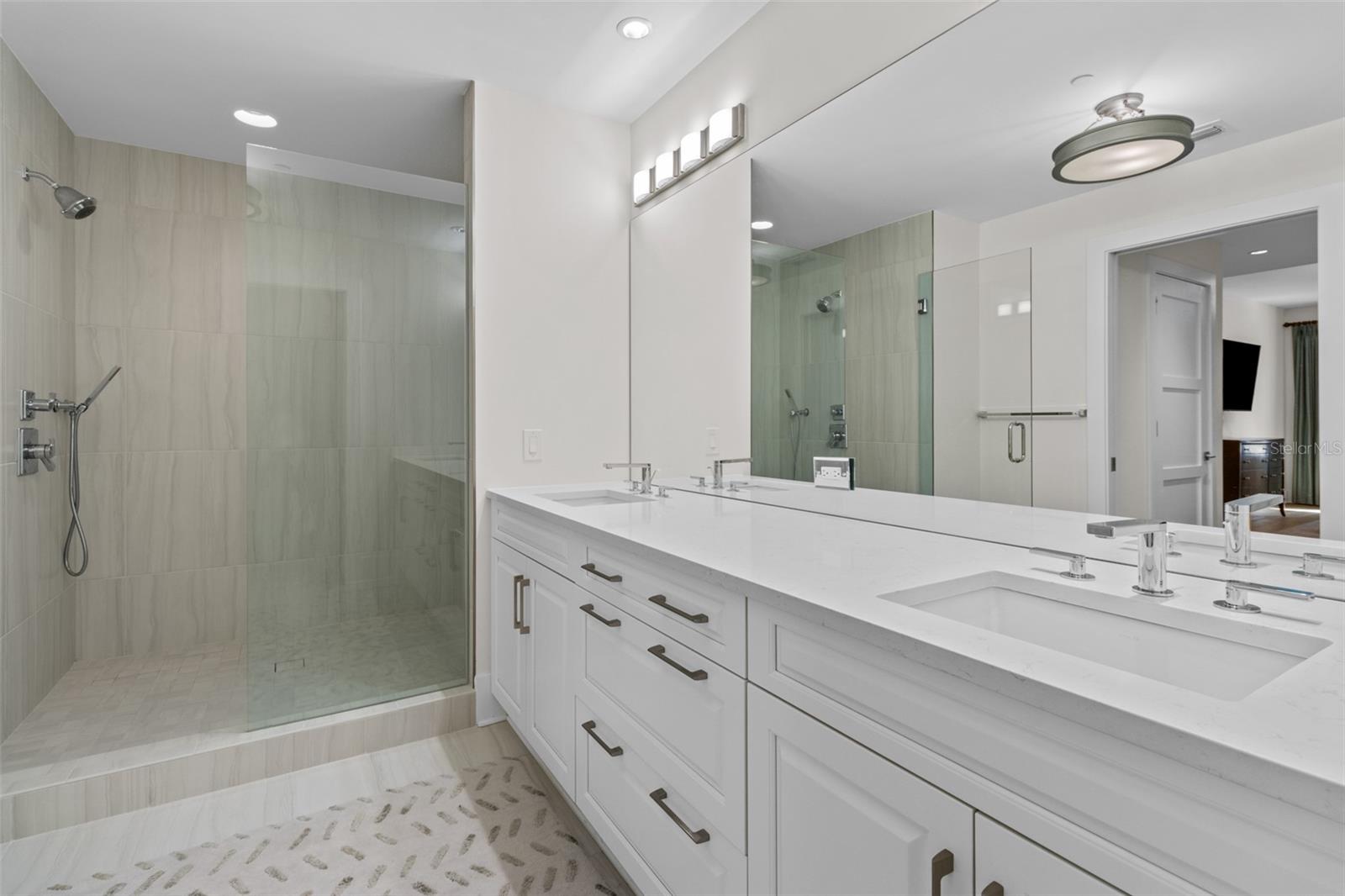 Image 21 of 58 For 146 4th Avenue Ne 302