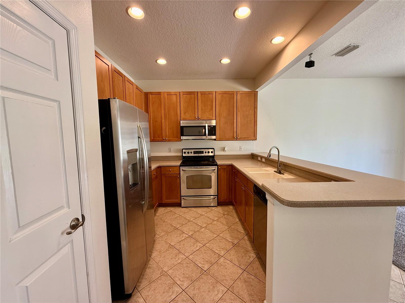 Image 3 of 19 For 4742 68th Terrace N