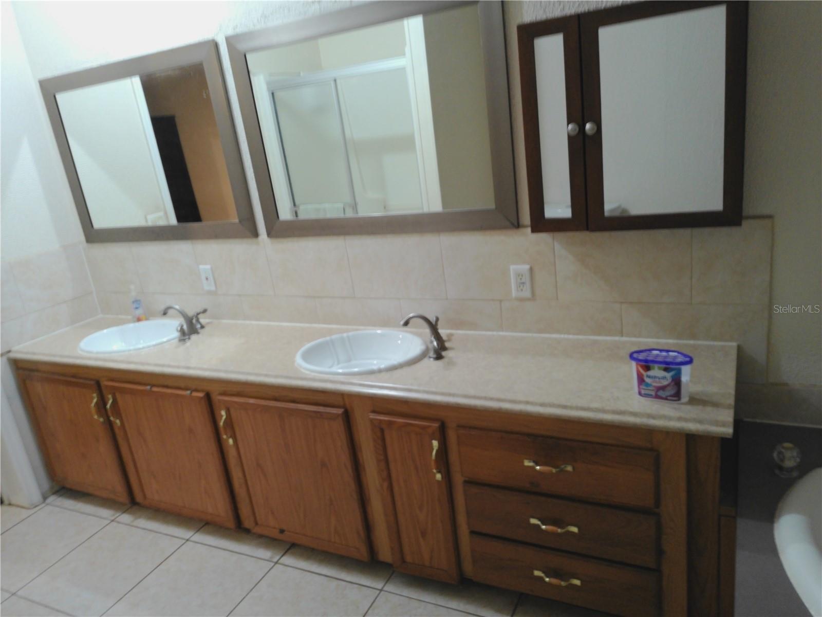 Image 11 of 26 For 11113 Black Walnut St Street