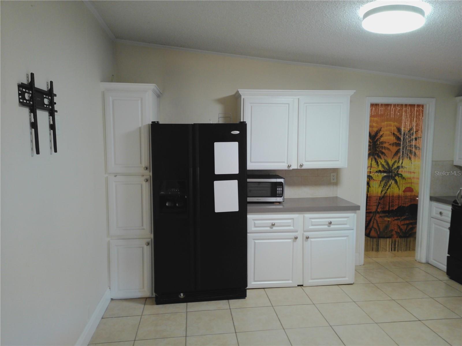 Image 18 of 26 For 11113 Black Walnut St Street