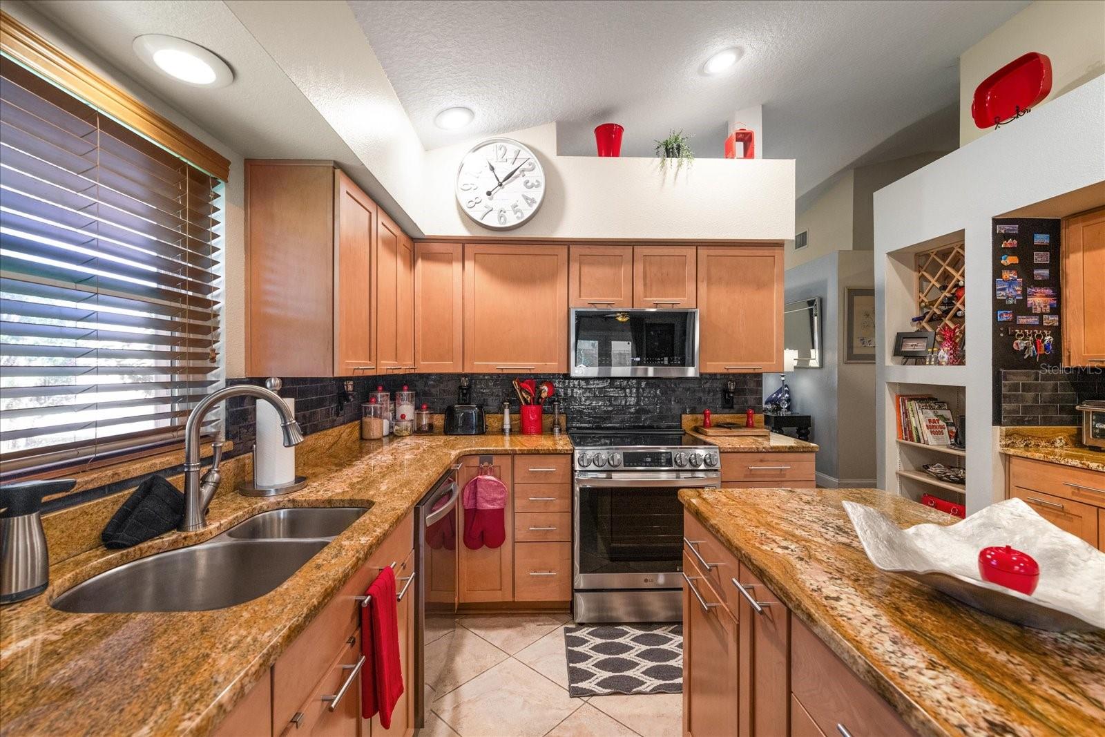 Image 12 of 35 For 12518 Midpointe Drive