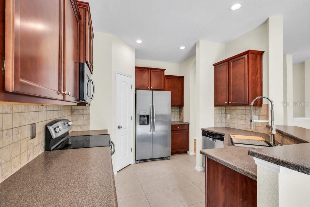 Image 12 of 37 For 5610 Kingletsound Place