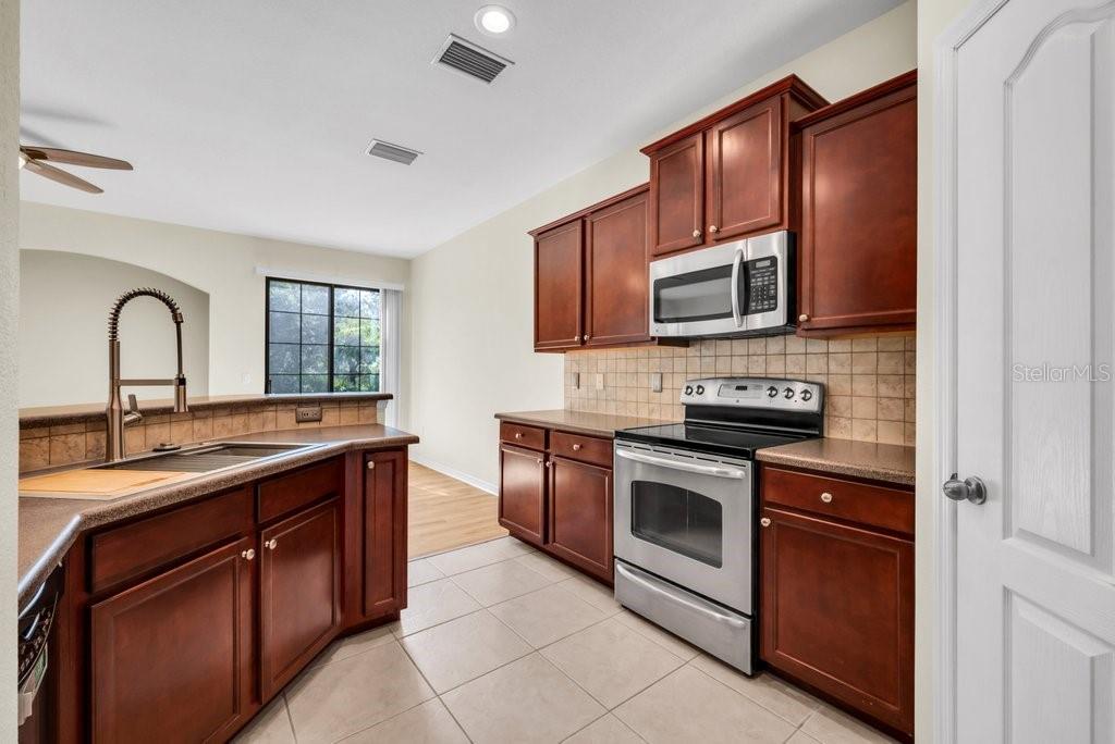 Image 13 of 37 For 5610 Kingletsound Place
