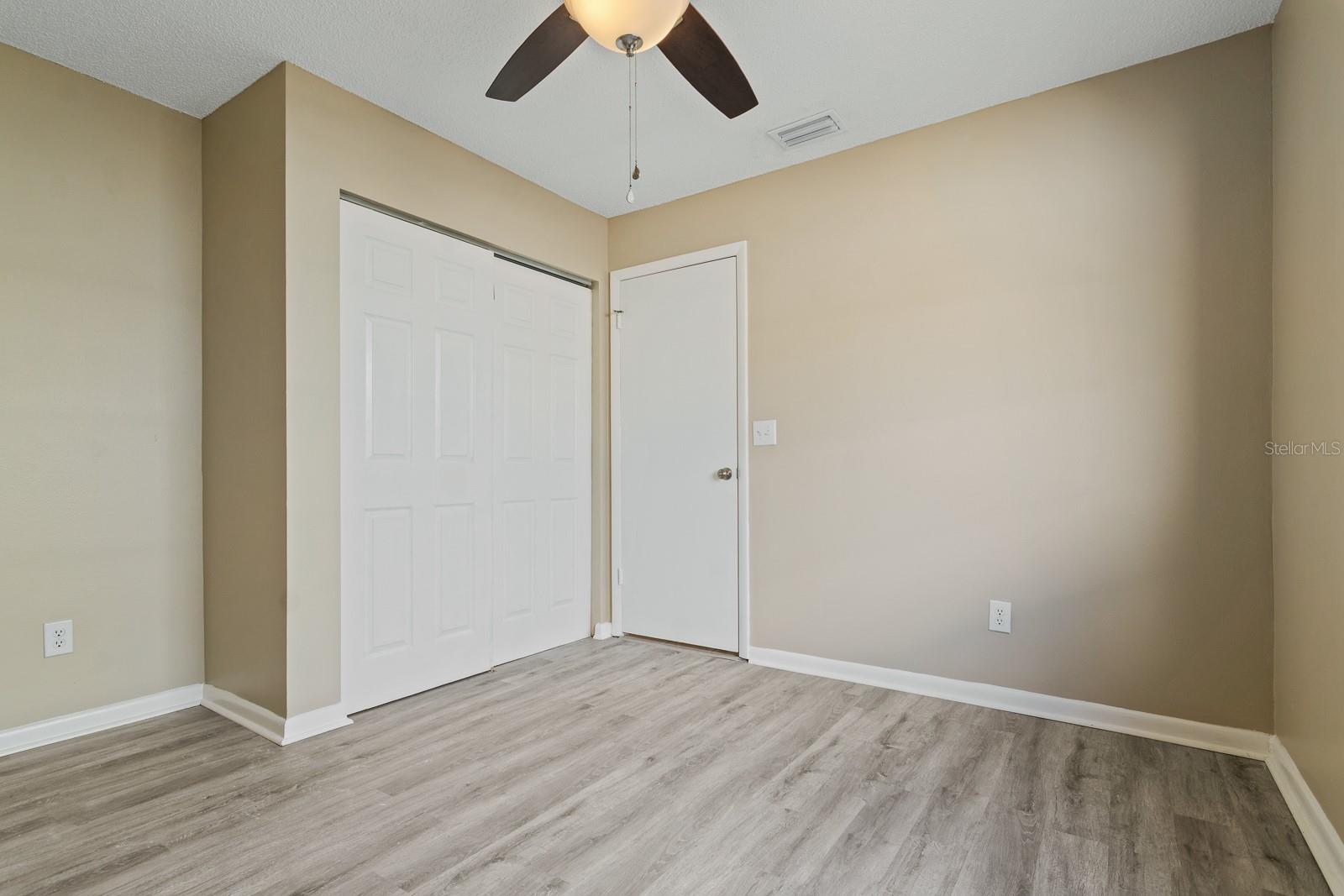 Image 31 of 46 For 14918 Old Pointe Road