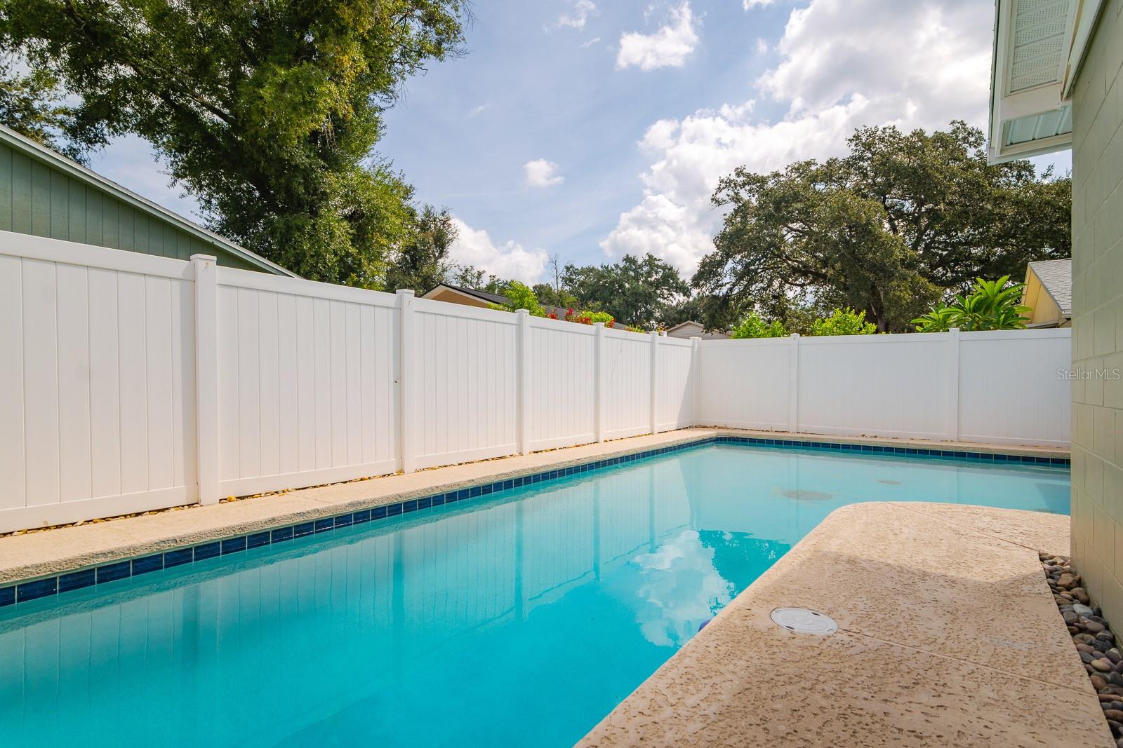 Image 36 of 46 For 14918 Old Pointe Road