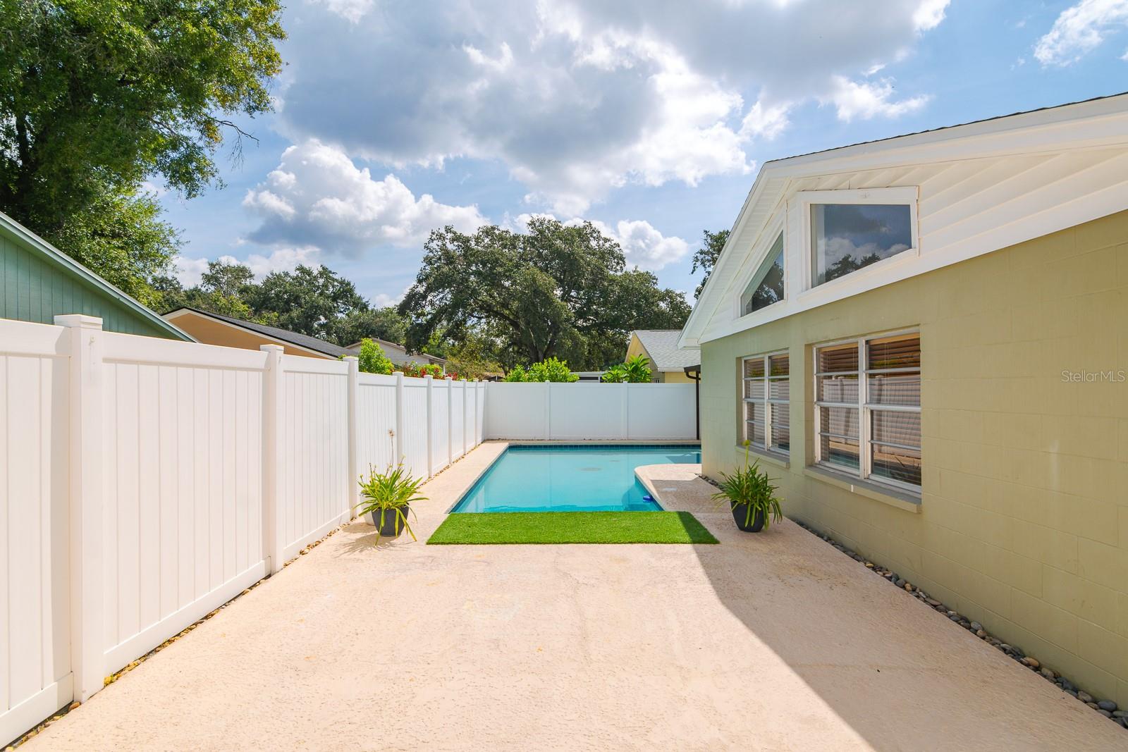 Image 38 of 46 For 14918 Old Pointe Road