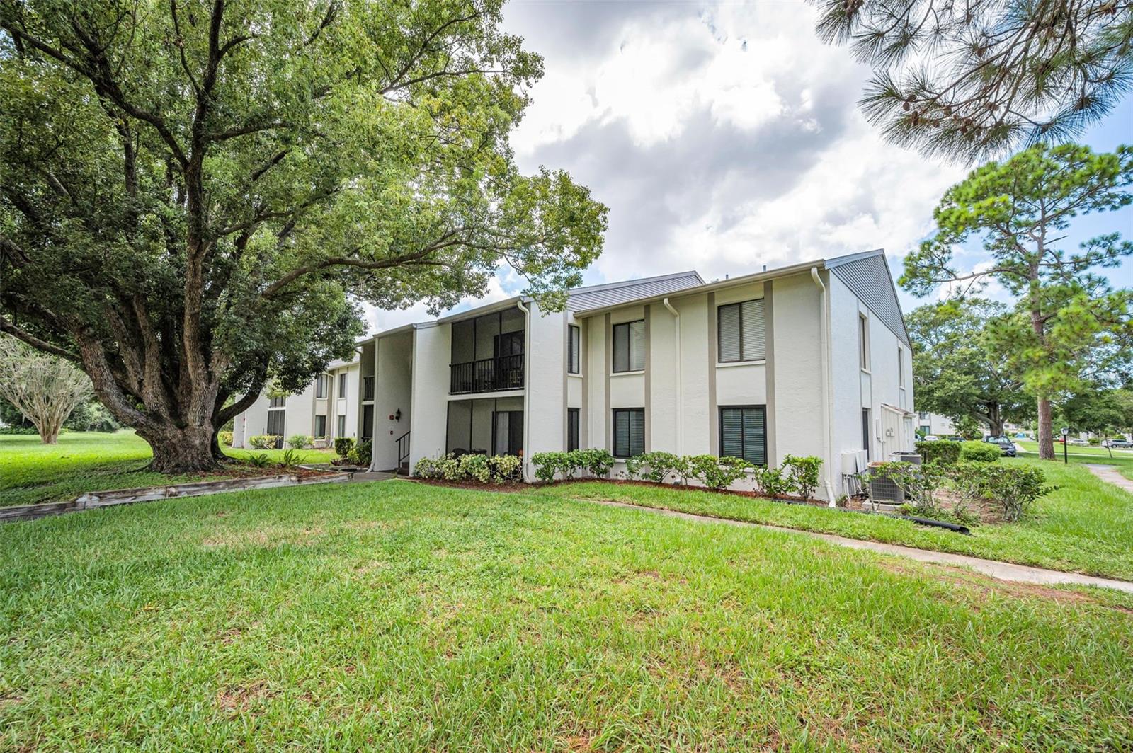 Image 38 of 63 For 2642 Pine Ridge Way S D2