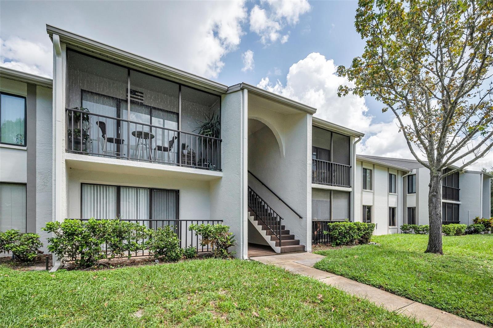 Image 4 of 63 For 2642 Pine Ridge Way S D2