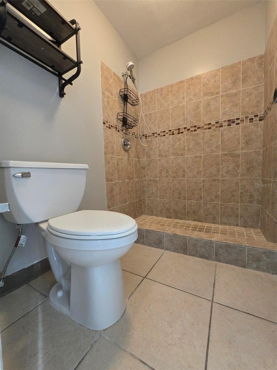 Image 10 of 15 For 10122 Winsford Oak Boulevard 406