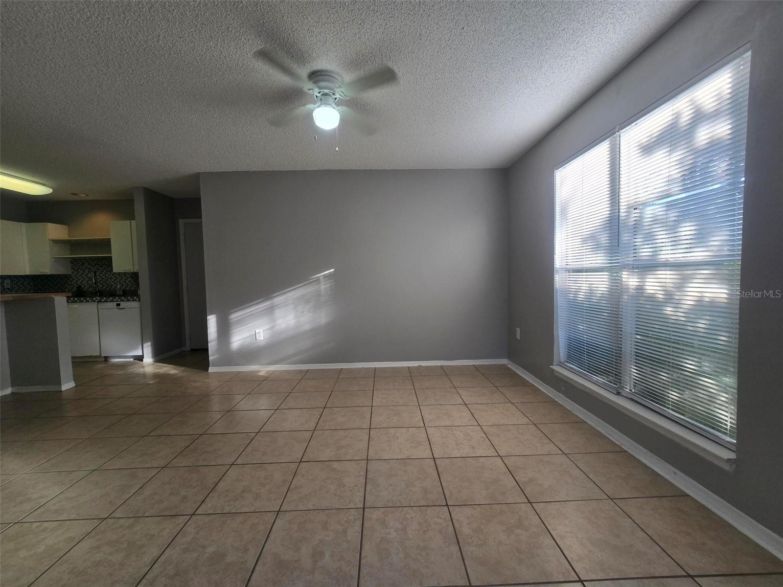 Image 12 of 15 For 10122 Winsford Oak Boulevard 406