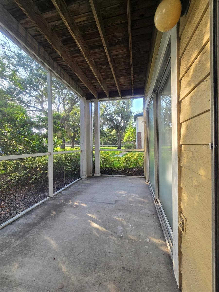 Image 14 of 15 For 10122 Winsford Oak Boulevard 406