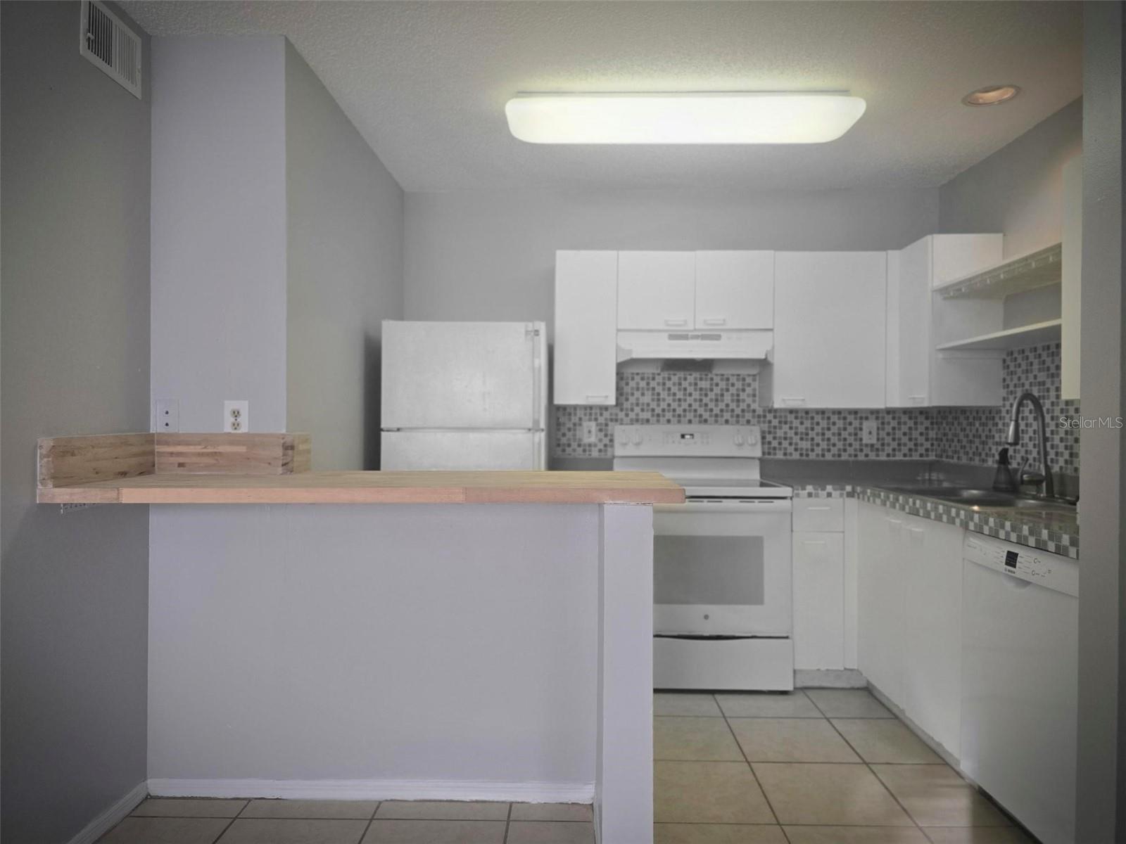 Image 3 of 15 For 10122 Winsford Oak Boulevard 406