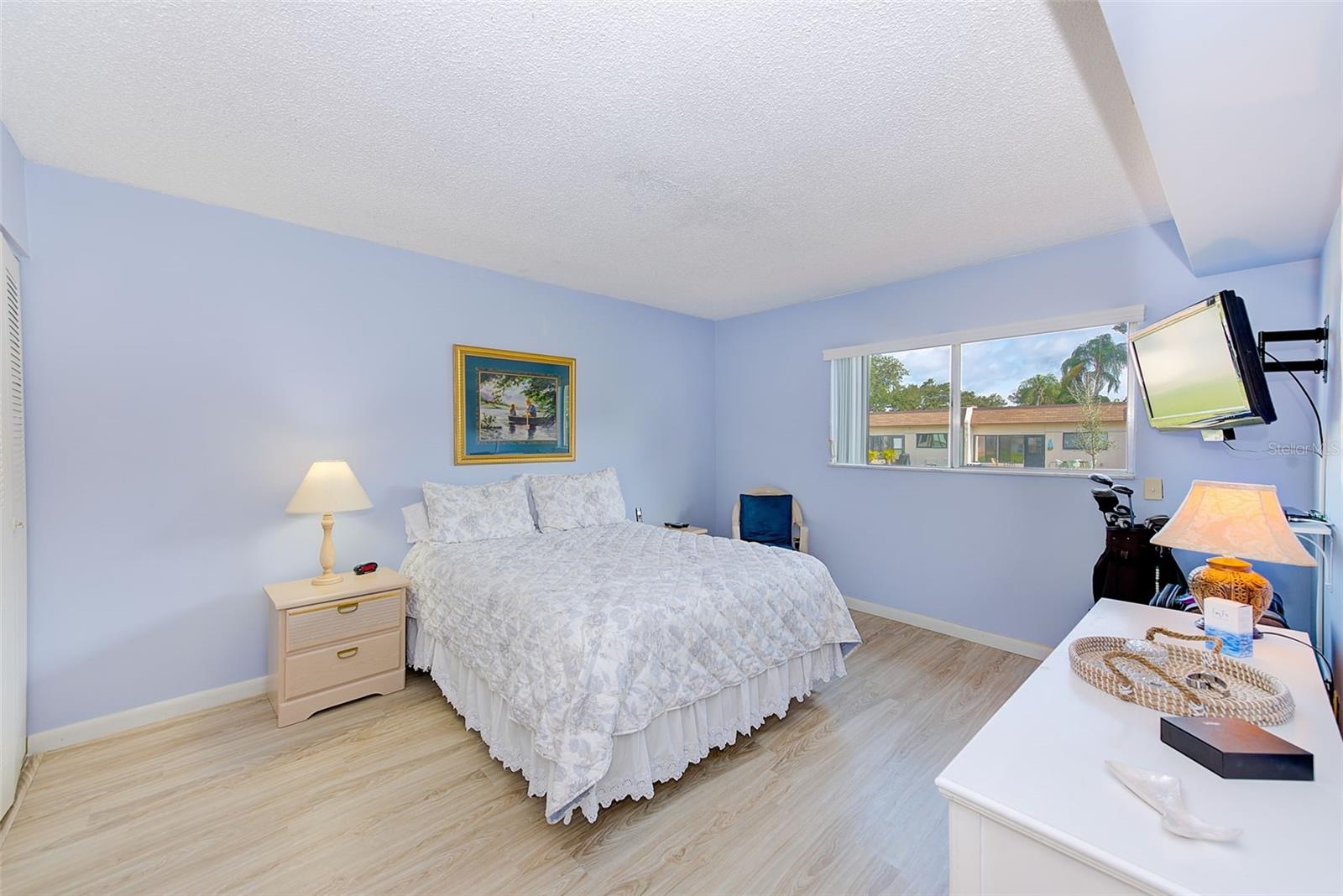 Image 13 of 34 For 1619 Mission Hills Boulevard