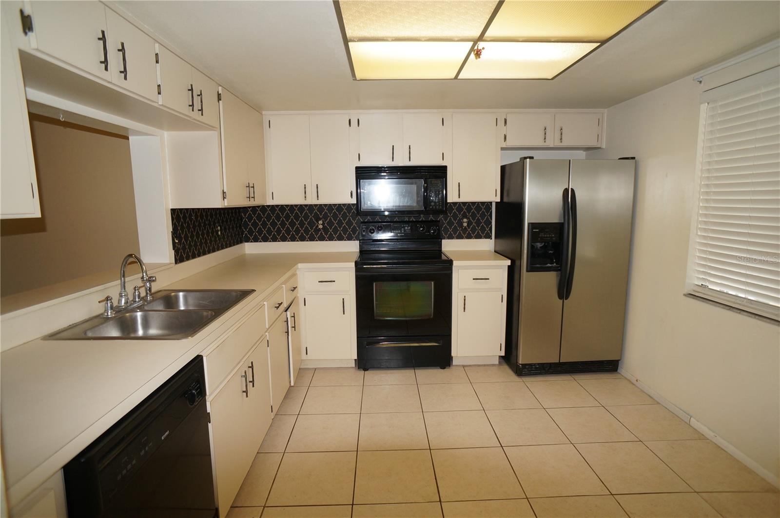 Image 3 of 14 For 3590 Magnolia Ridge Circle 1121 (g)