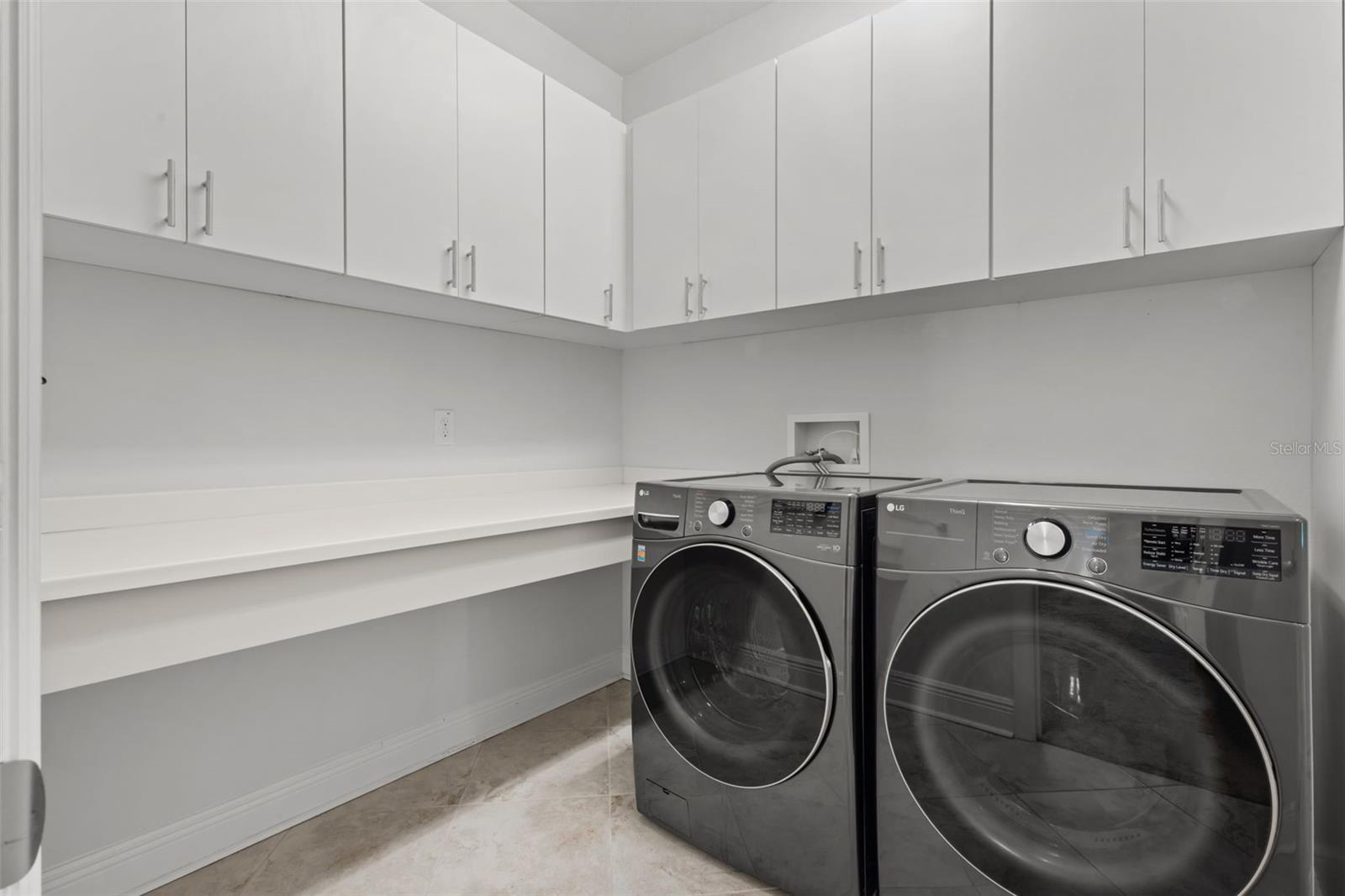 Image 19 of 48 For 15133 Caravan Avenue