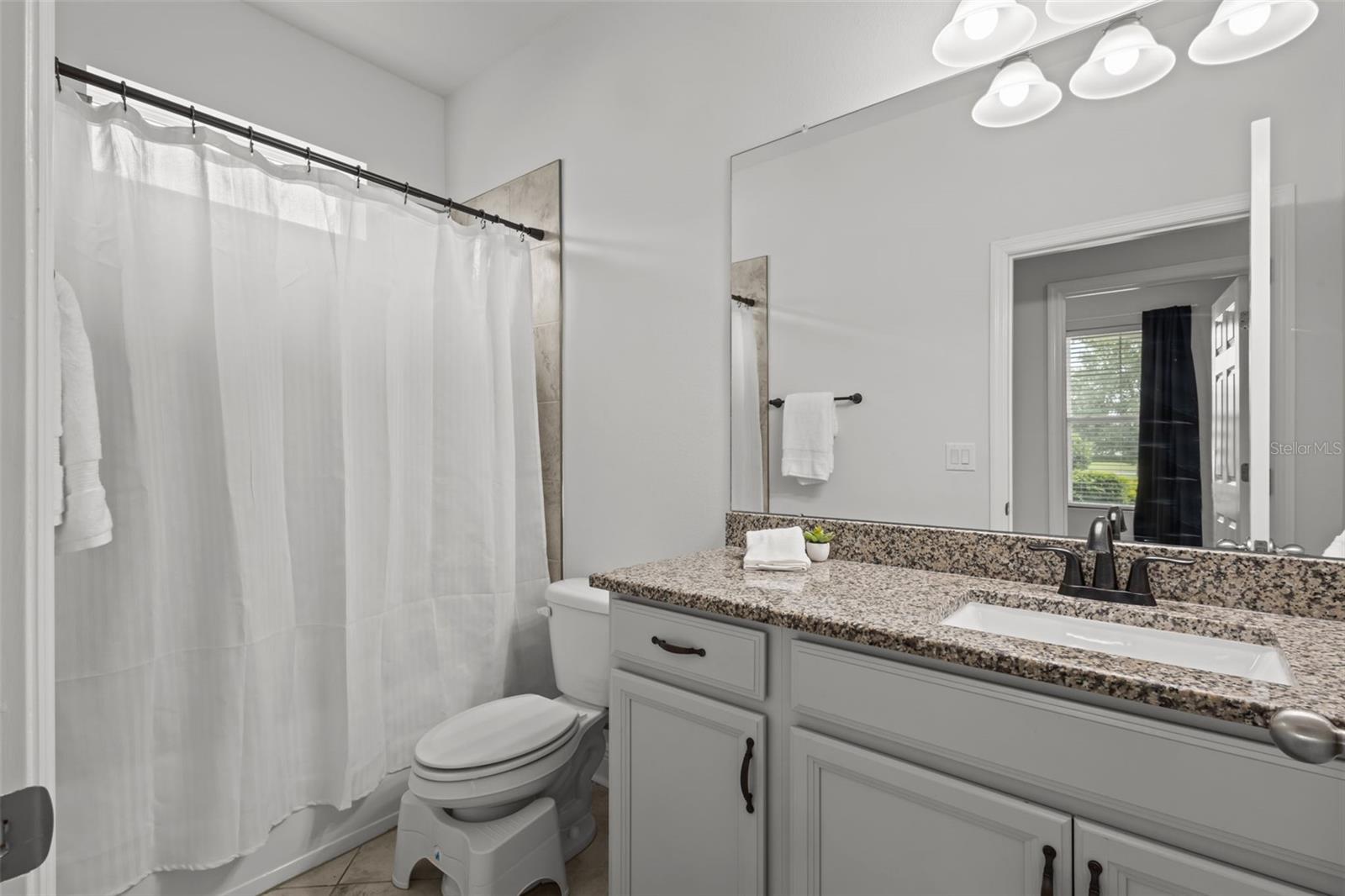 Image 25 of 48 For 15133 Caravan Avenue
