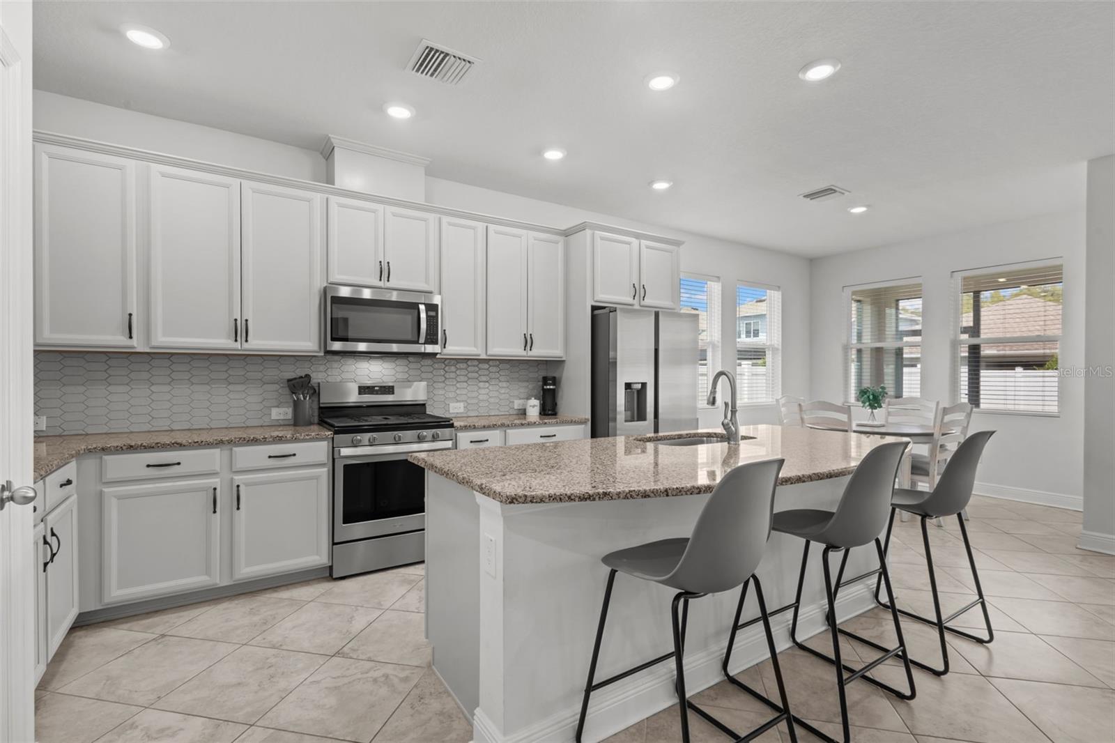Image 8 of 48 For 15133 Caravan Avenue