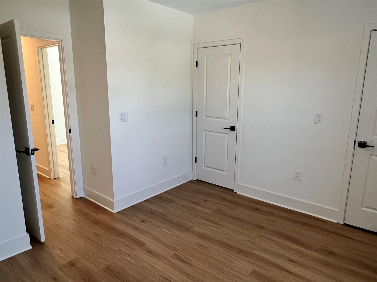 Image 16 of 35 For 2610 Clark Street 1