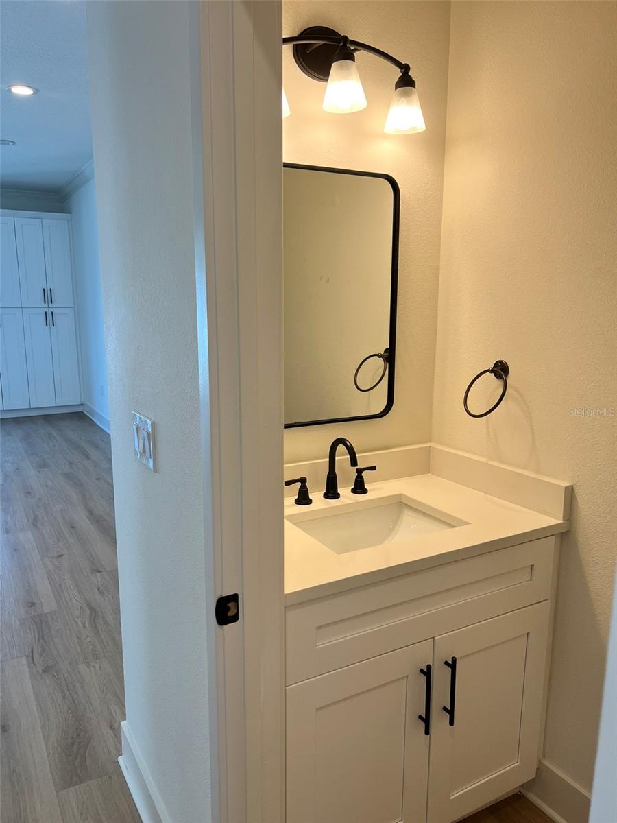 Image 19 of 35 For 2610 Clark Street 1