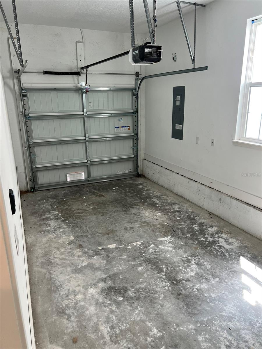 Image 21 of 35 For 2610 Clark Street 1