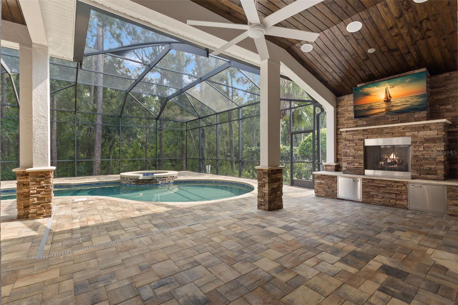 Image 18 of 56 For 11918 Mandevilla Court