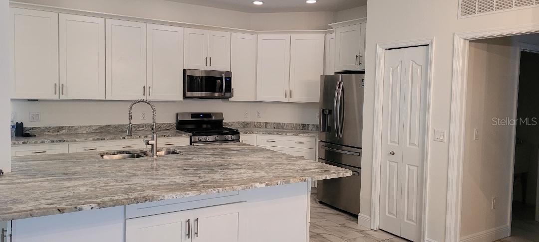 Image 2 of 16 For 4802 Tea Rose Court