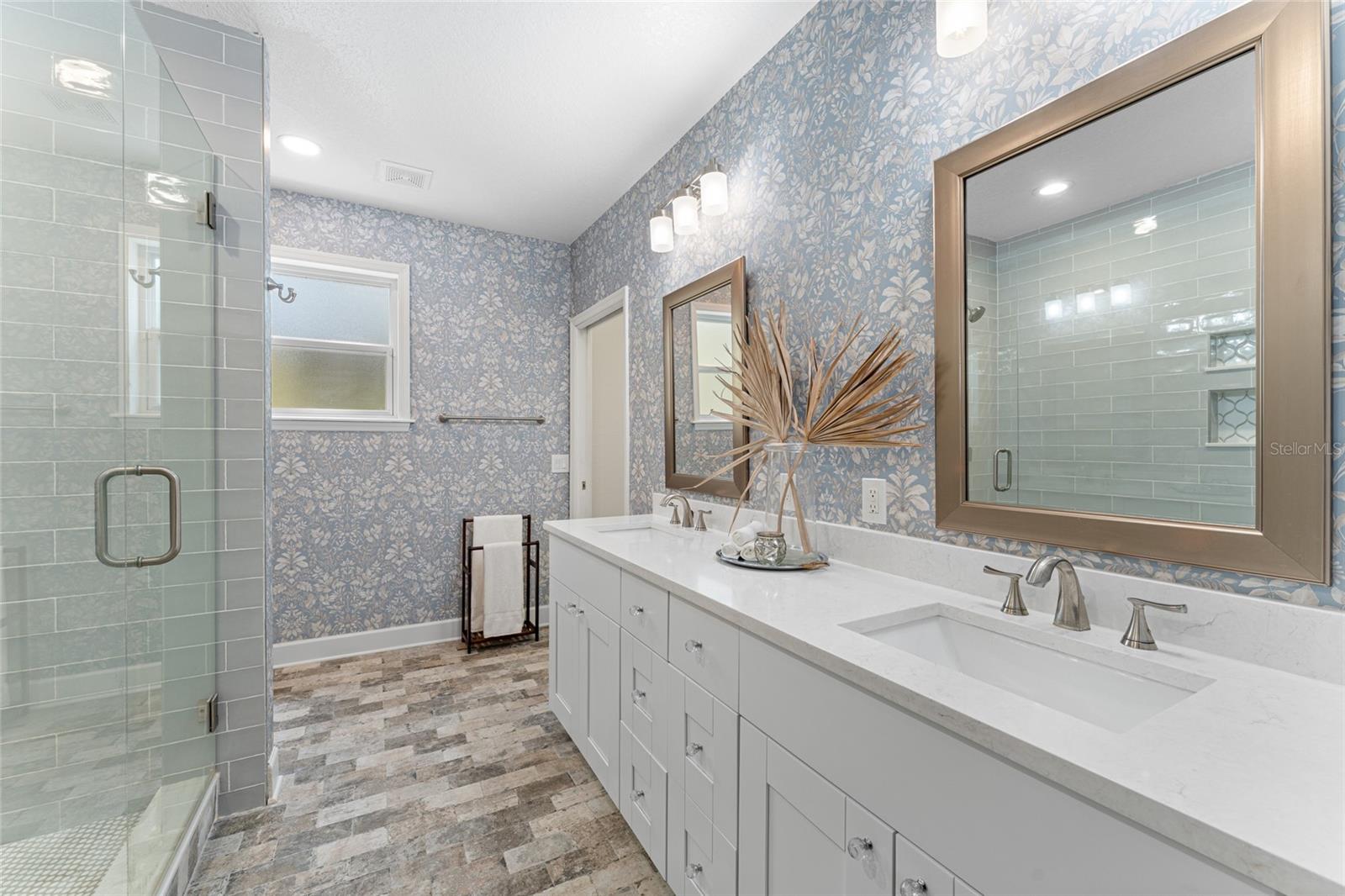 Image 32 of 70 For 4613 Matanzas Avenue S