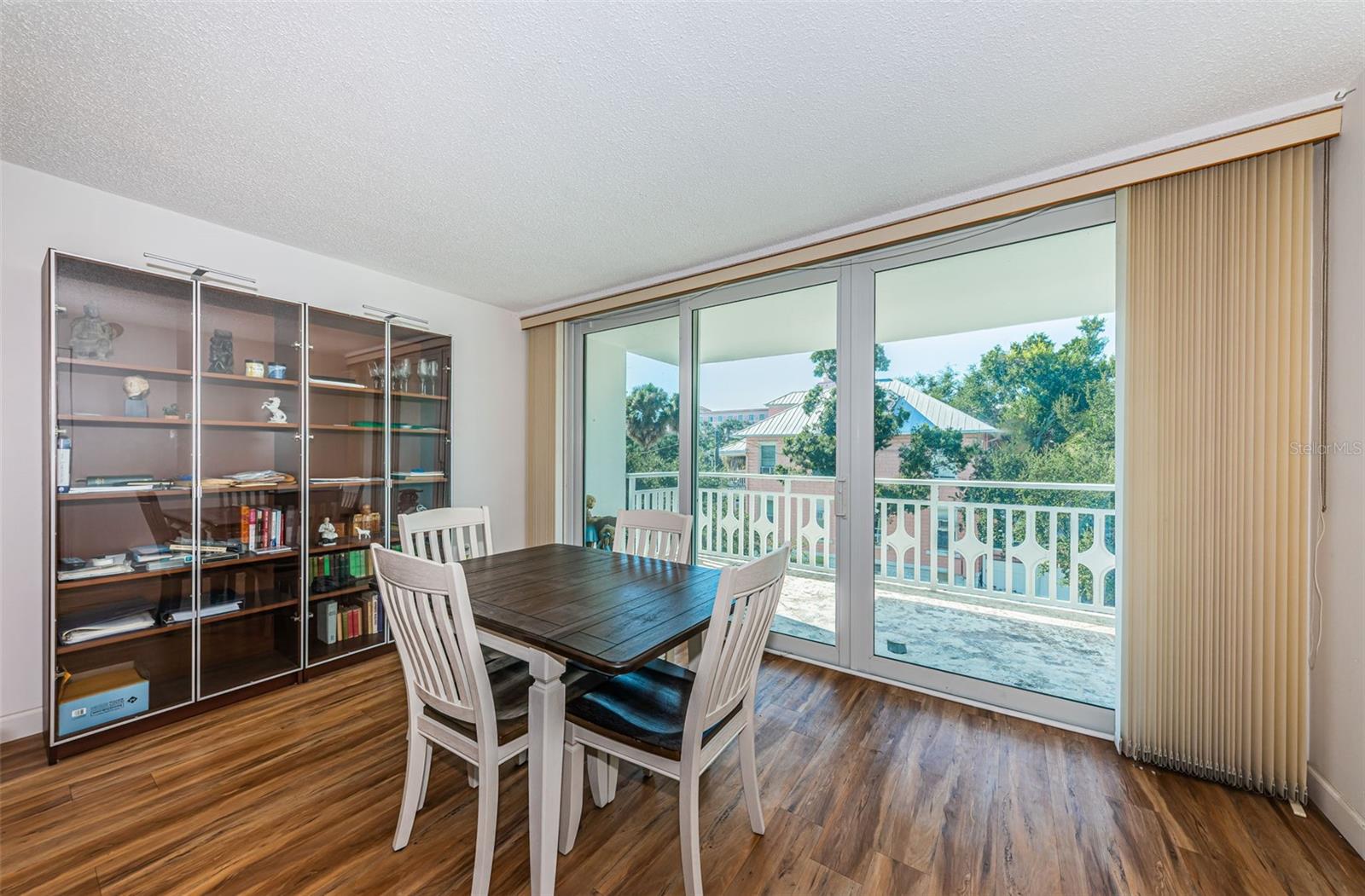 Image 21 of 90 For 700 Beach Drive Ne 308