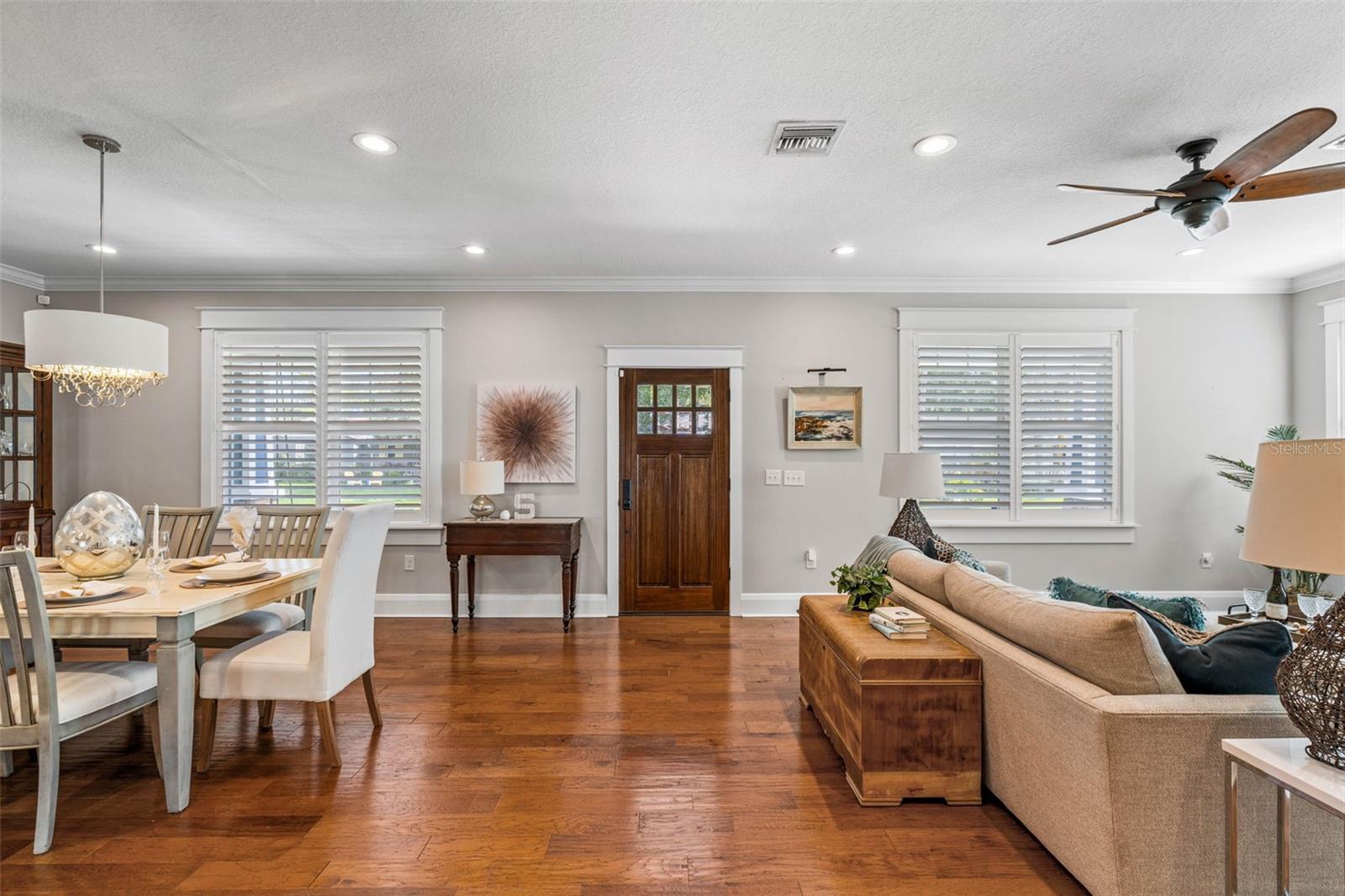 Image 3 of 51 For 909 Woodlawn Avenue