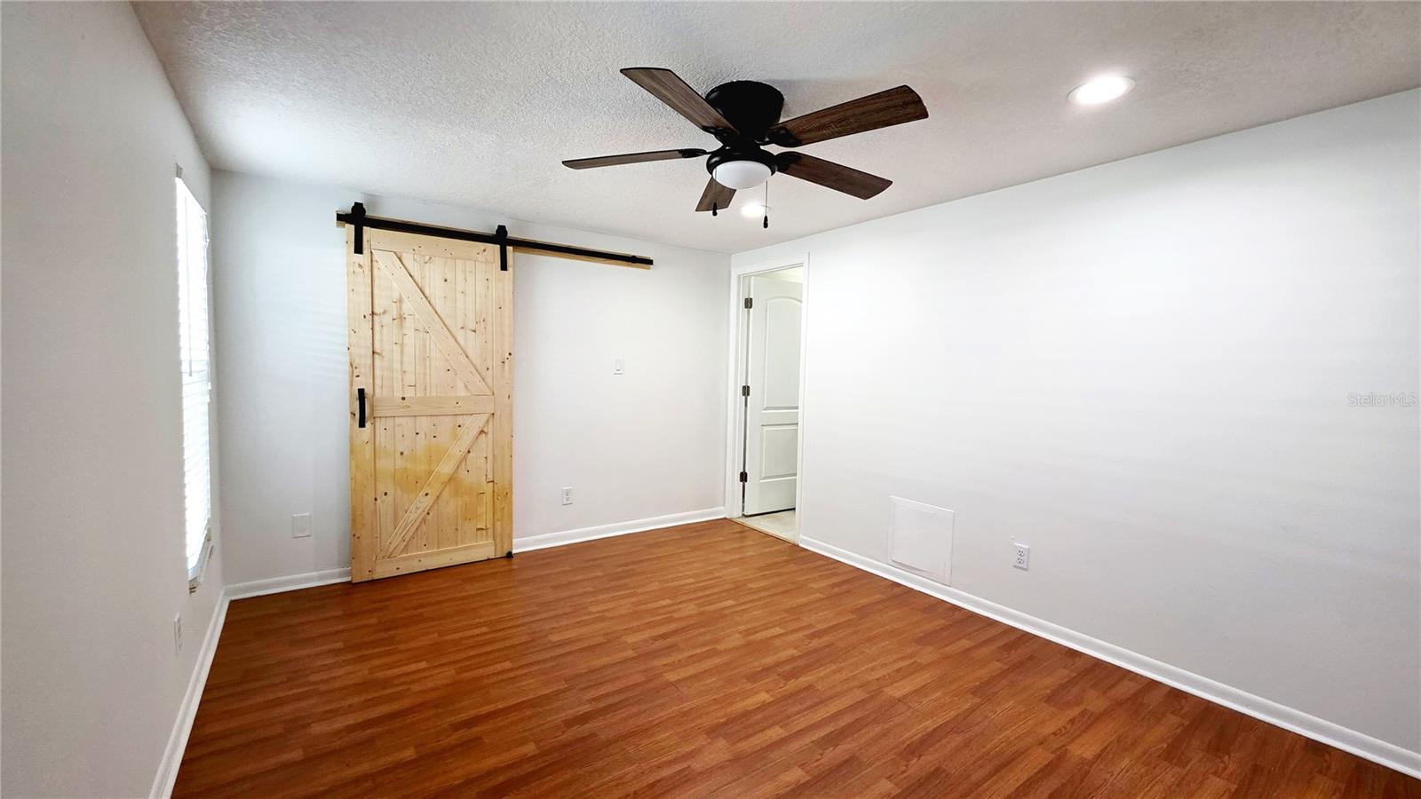 Image 16 of 46 For 3611 Wisperbreath Ln