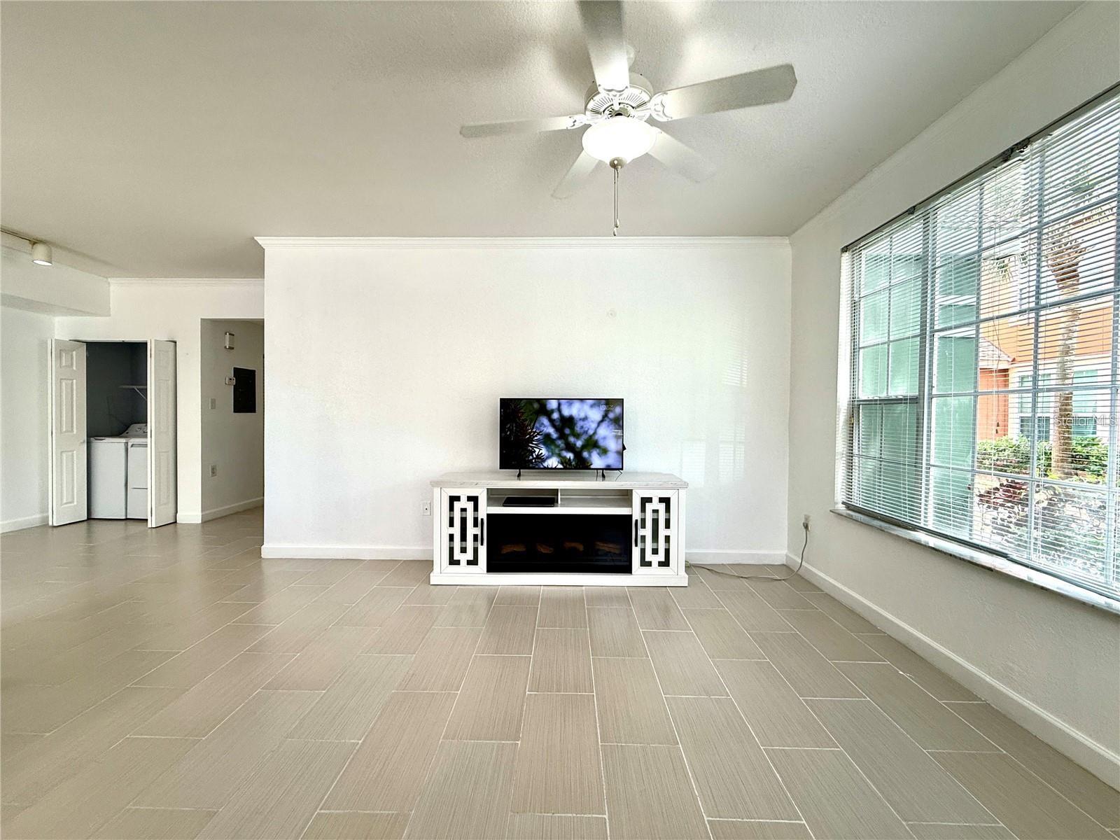 Image 9 of 19 For 9650 Lake Chase Island Way 9650