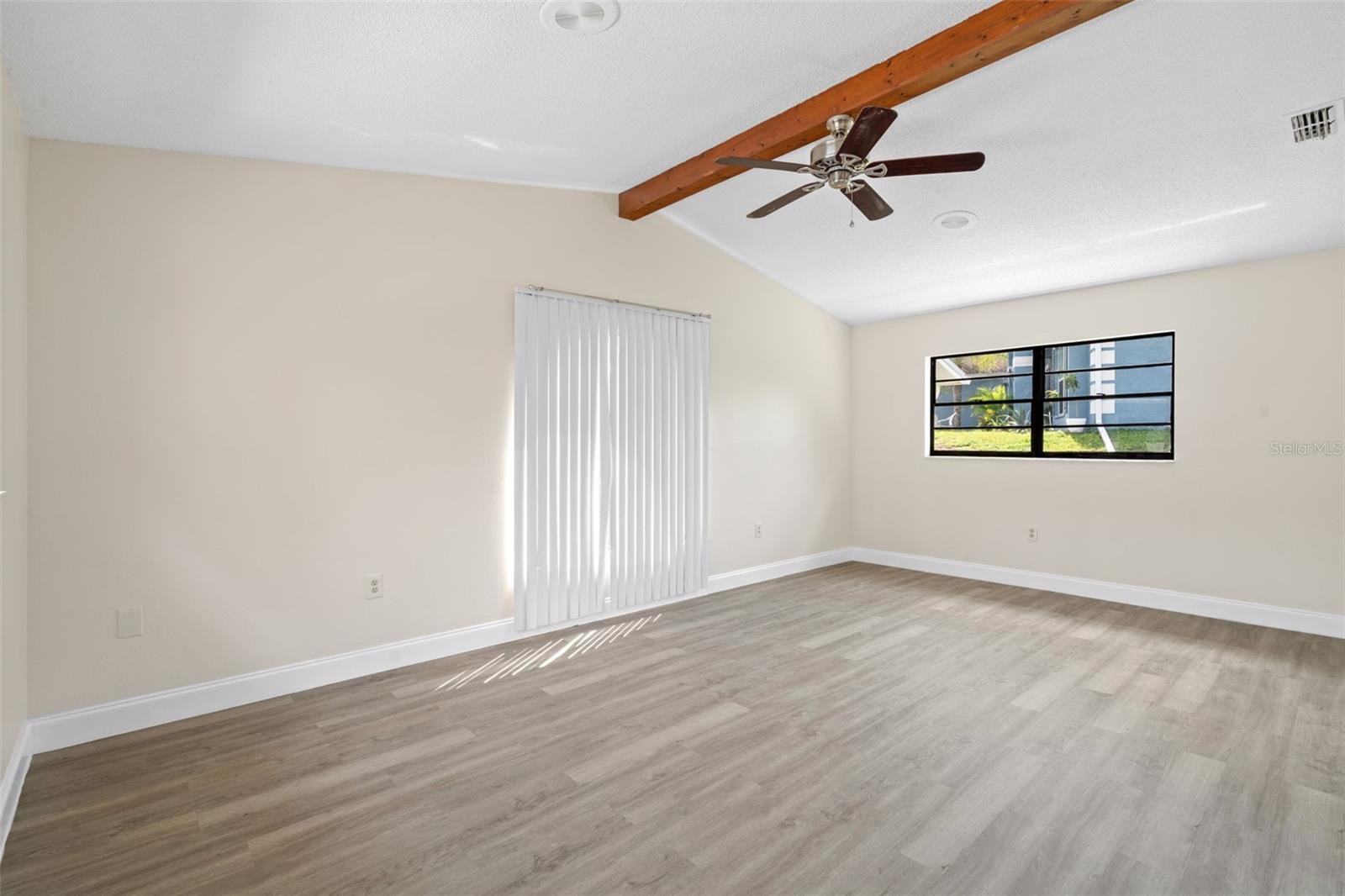 Image 13 of 63 For 2443 Glenridge Drive