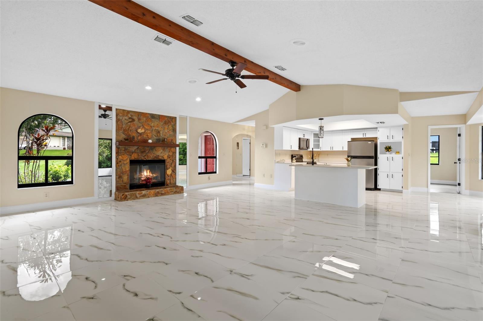 Image 22 of 63 For 2443 Glenridge Drive