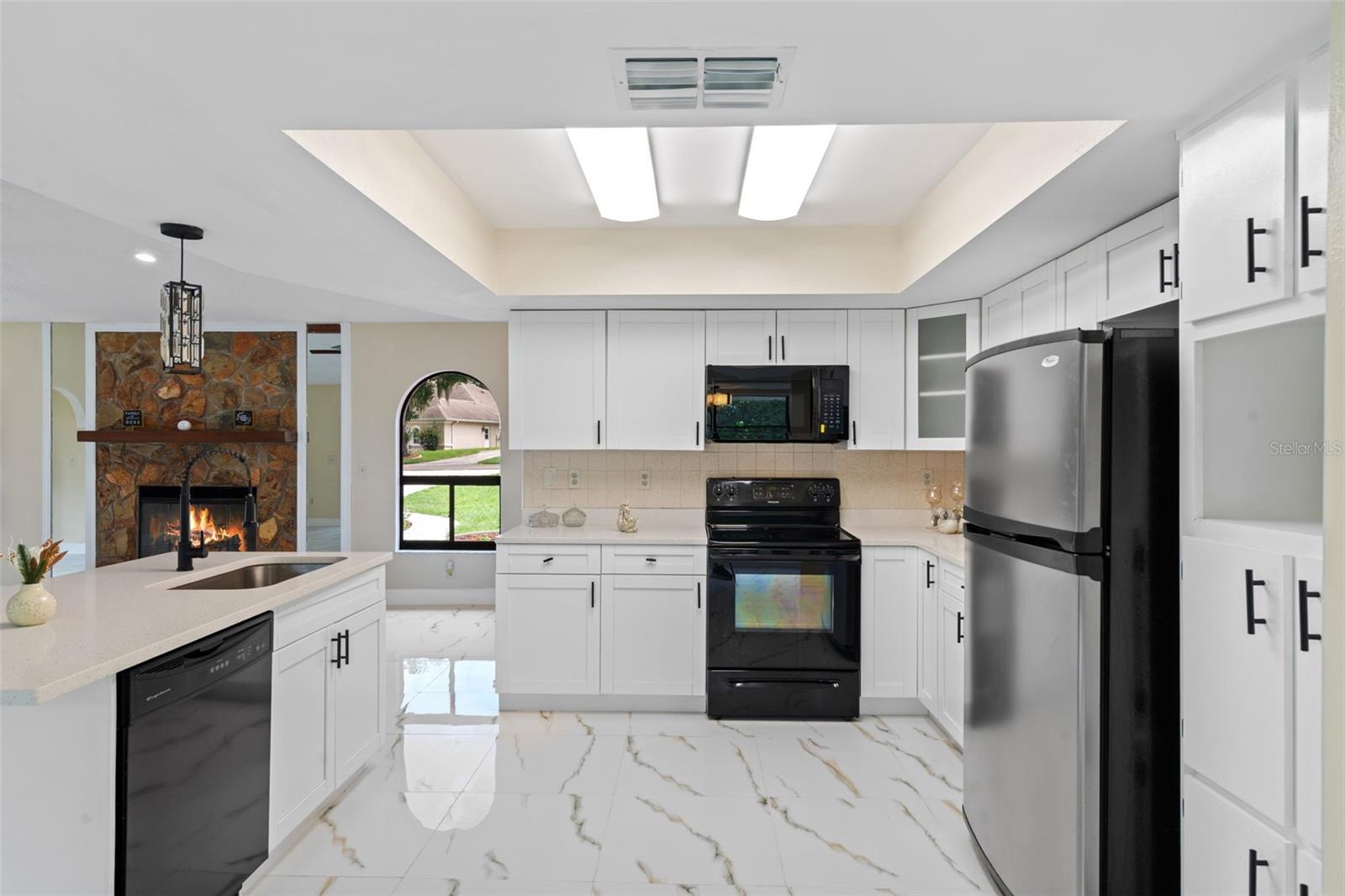 Image 26 of 63 For 2443 Glenridge Drive